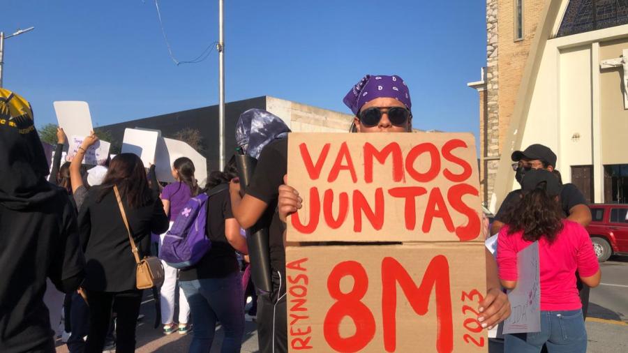 Marchan mujeres y alzan la voz en contra de la violencia