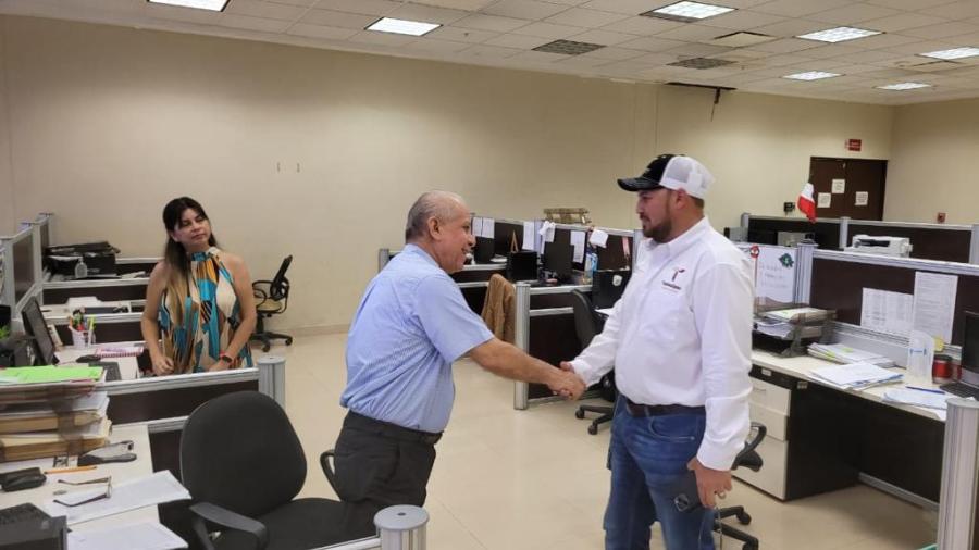 Recorre secretario general de Gobierno oficinas del Registro Civil y del Instituto Catastral en Ciudad Victoria