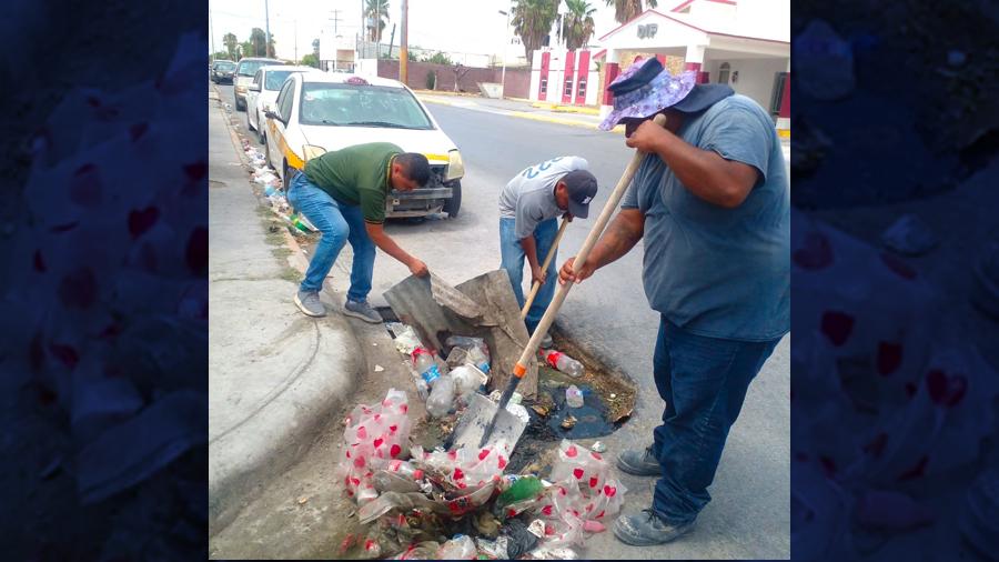 Coadyuva COMAPA en limpieza de drenes y pluviales