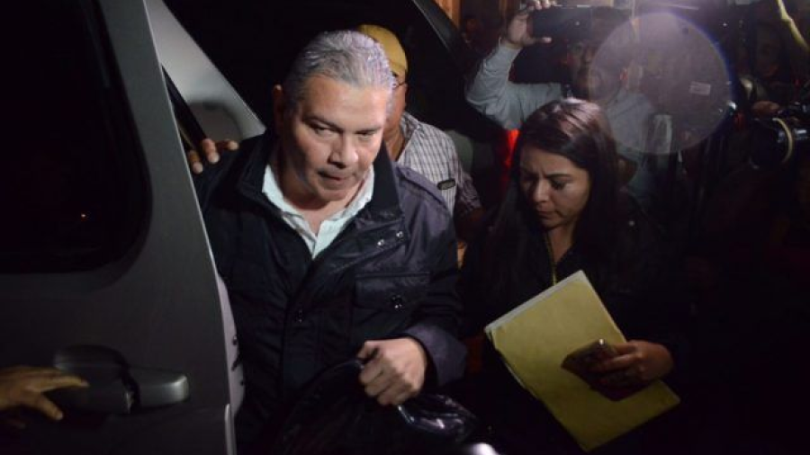 Dictan prisión preventiva de un año a exsecretario de Finanzas de Javier Duarte