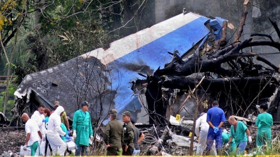 Encuentran caja negra del avión accidentado en Cuba
