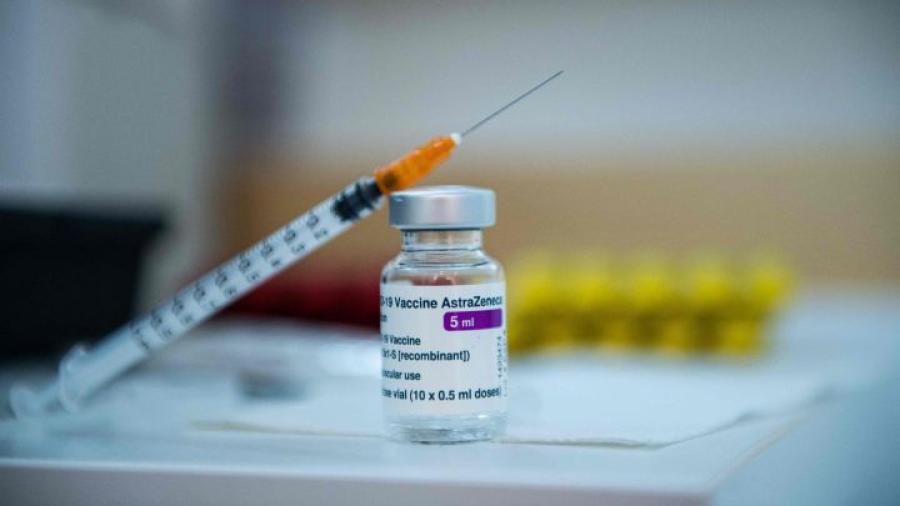 Aprueba OMS vacuna contra el COVID-19 de AstraZeneca fabricada por México y Argentina