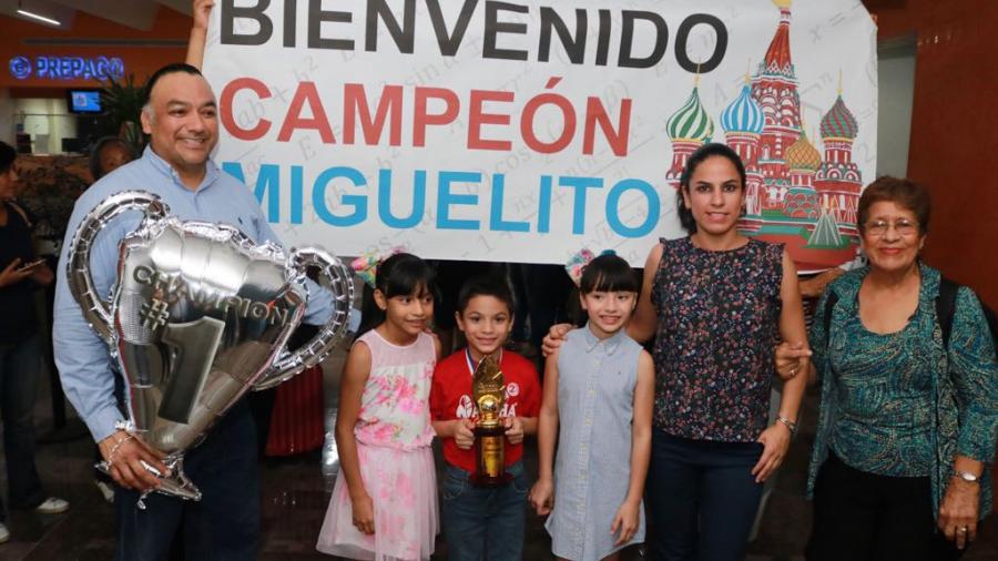 Autoridades de Madero reconocen triunfo de estudiantes en concurso mundial