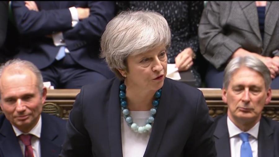Respalda gabinete de May proyecto de ley para salida de Unión Europea