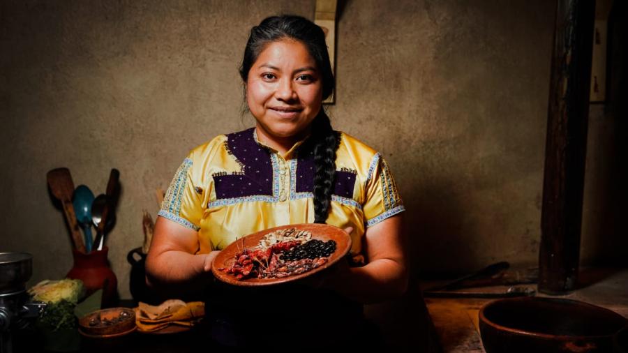Claudia Ruiz, indígena tzotzil, una de las mejores chefs del mundo