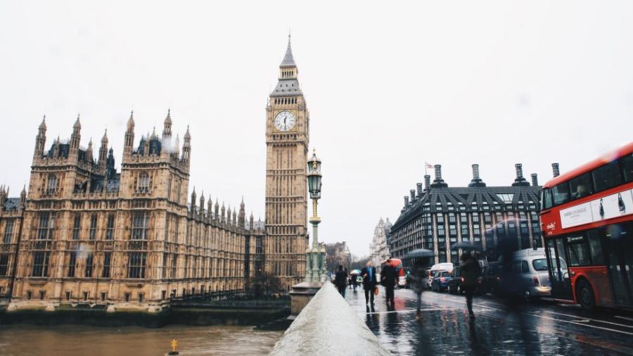 Sin acuerdo en Brexit, europeos podrán solicitar residencia en Reino Unido