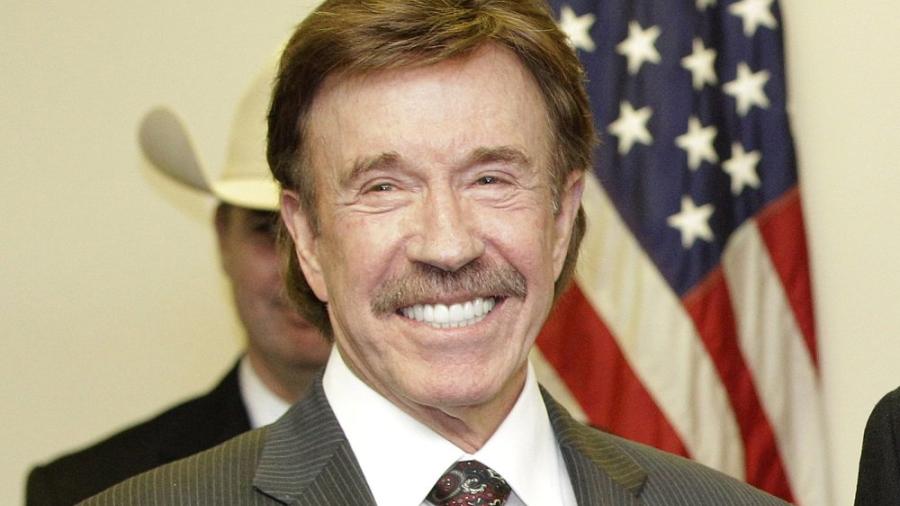 Chuck Norris sobrevive a dos infartos ¡en menos de una hora!