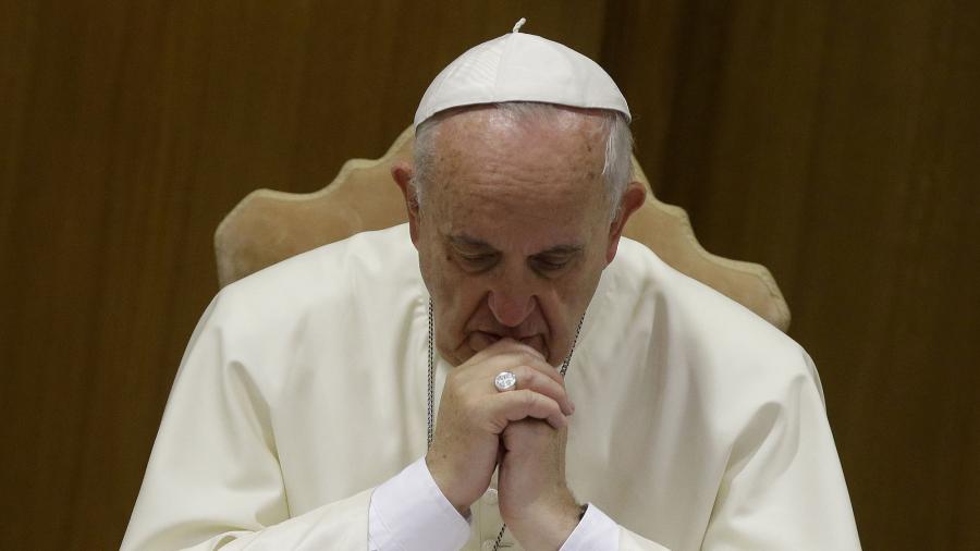 Papa Francisco expresa profunda tristeza por sismo en Irán e Irak