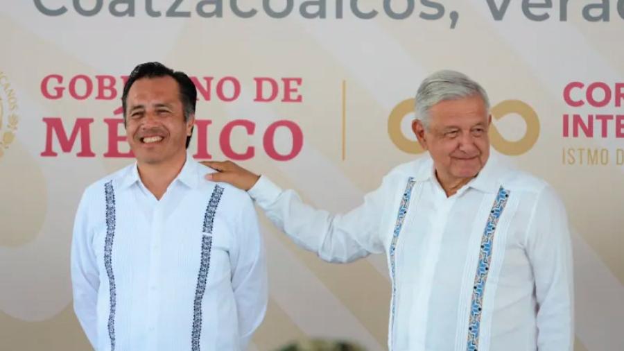 Cuitláhuac García es distinto a los demás, no es corrupto: AMLO