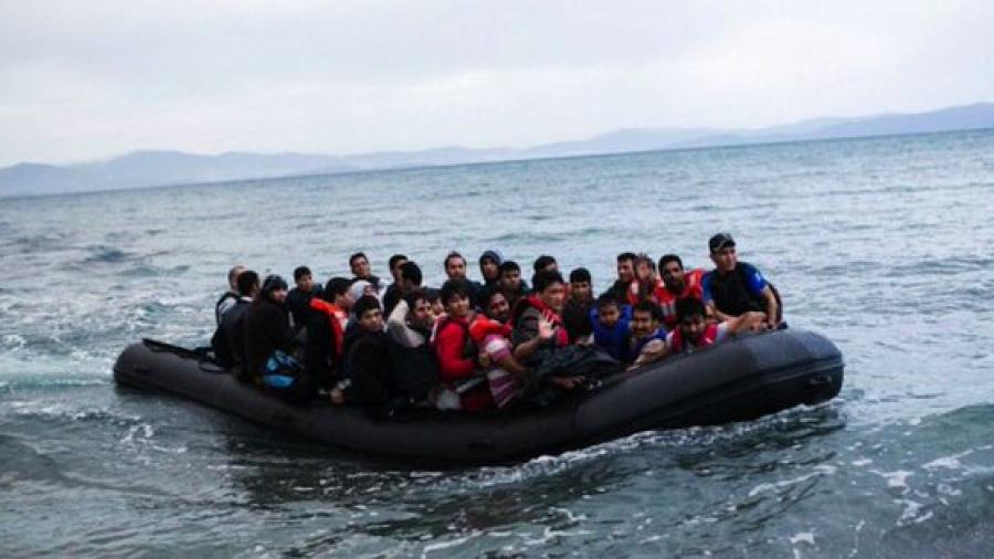 Rescatan a 370 inmigrantes frente a costas italianas  