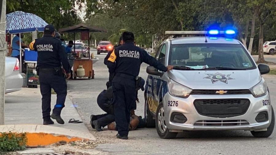 Elementos policiales asesinan a una mujer en Tulum