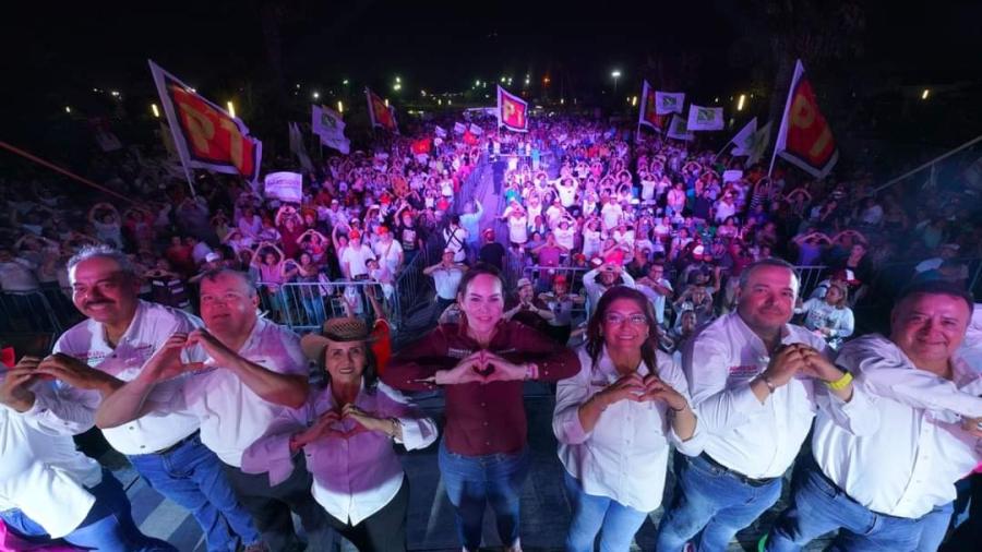 Aclaman más de cinco mil personas a fórmula ganadora en el Distrito II: Carmen Lilia Canturosas y Ana Laura Huerta