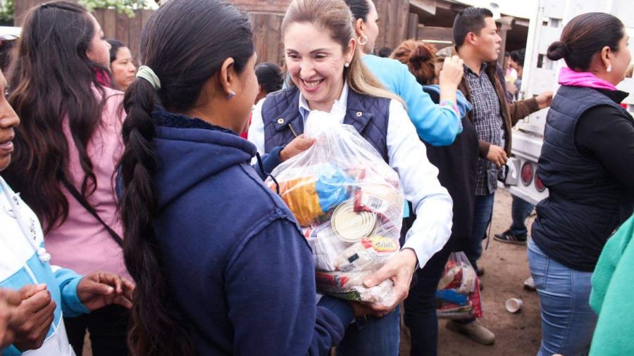 Entrega DIF Reynosa apoyos a familias ante bajas temperaturas