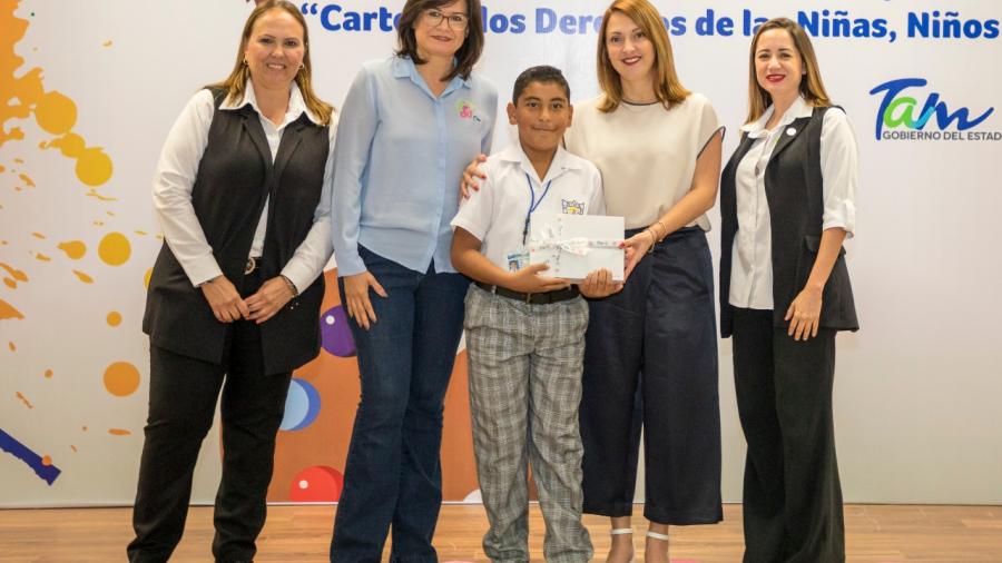 Fueron premiados ganadores del concurso de cartel de derechos de niñas, niños, adolescentes y dibujo sobre el trabajo infantil