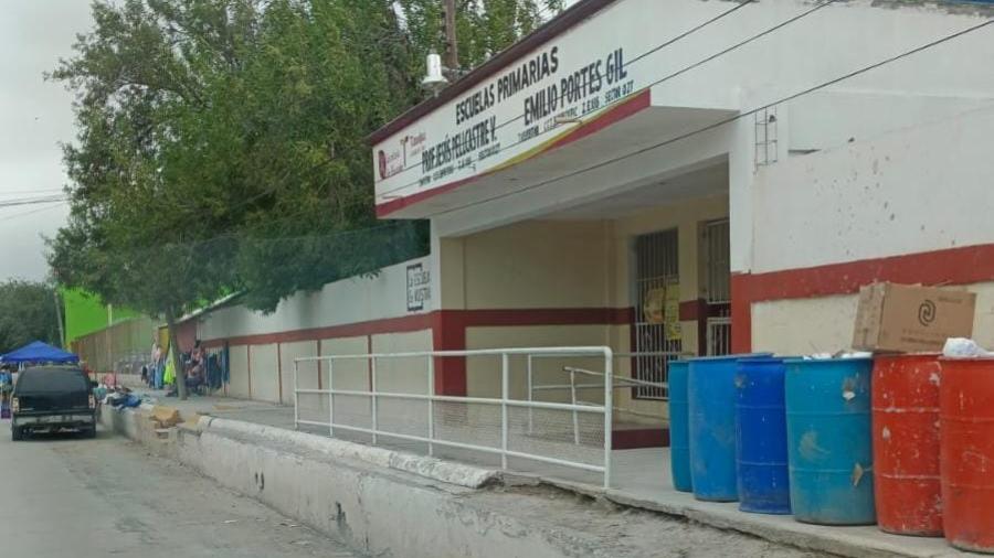 Recorren camiones recolectores instituciones educativas de Reynosa 