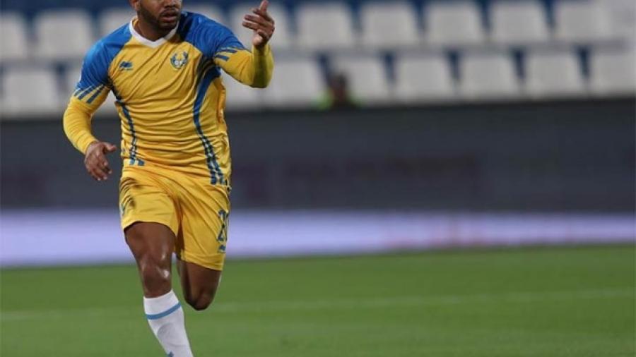 Asaltante asesina a futbolista brasileño