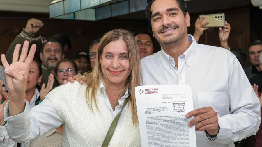 Ante cientos de simpatizantes registra coalición a Carlos Peña Ortiz como candidato de MORENA-PT-PVEM 