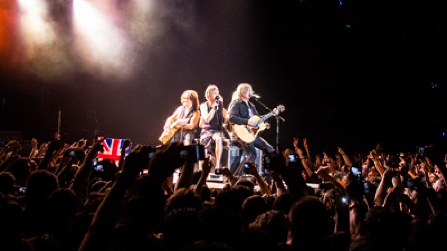 Def Leppard llega con su rock pesado a México