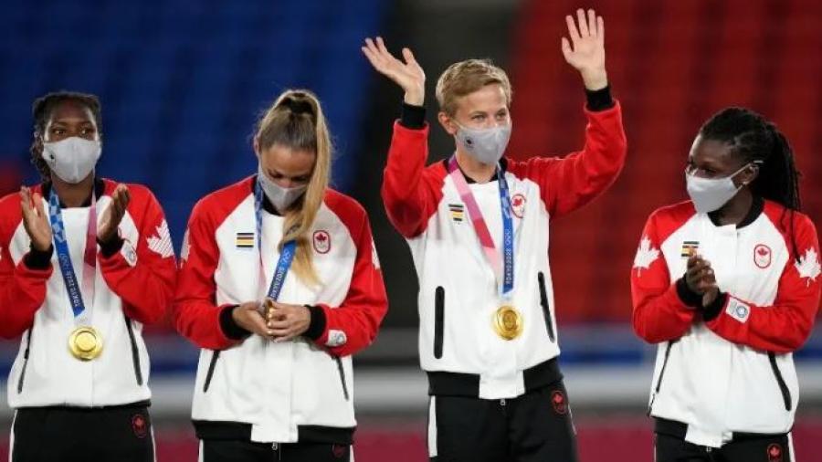 Quinn, el primer deportista transgénero en ganar una medalla en Juegos Olímpicos