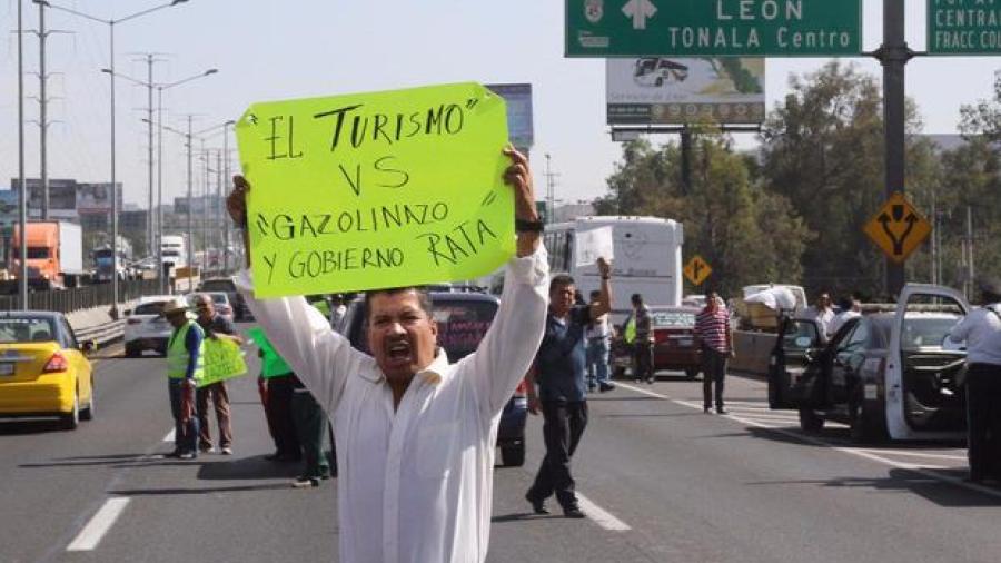 Por "Gasolinazo", interponen primer amparo contra Gobierno Federal