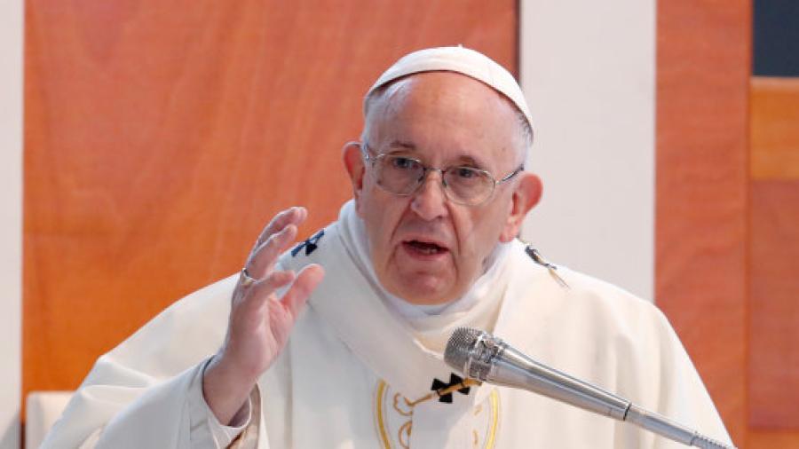 Sólo el trabajo da dignidad, no el dinero o el poder: Papa Francisco
