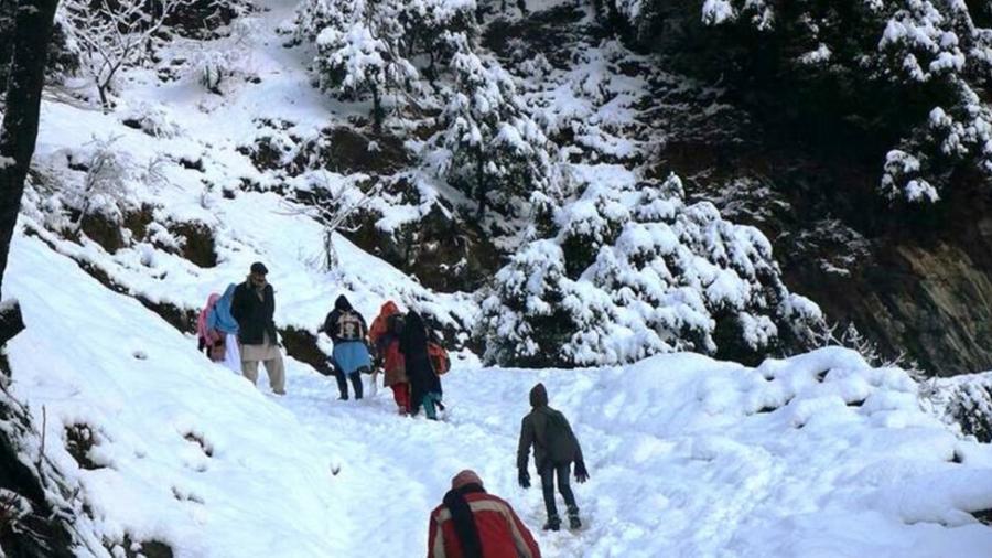 Al menos 71 muertos por avalanchas en Cachemira paquistaní