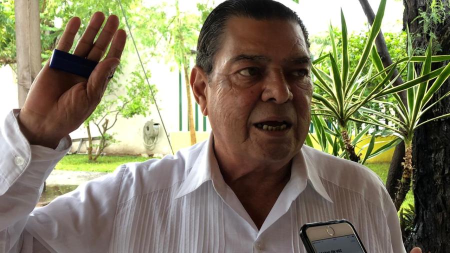 Falsos trabajadores del IMSS y CFE estafaron a 300 comerciantes