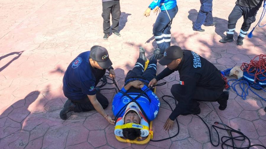 Recibe Guardia Estatal de Güémez capacitación en Levantamiento de Pacientes y Control y Descenso Nacional de Emergencias