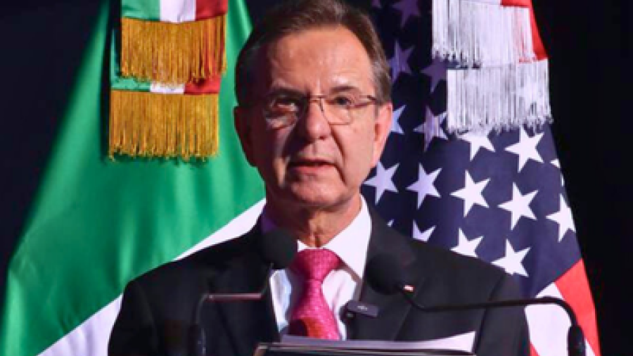 Esteban Moctezuma se mantendrá como embajador en EU