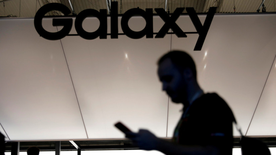 Demanda a Samsung por “engañar sobre resistencia de teléfonos en el agua” 