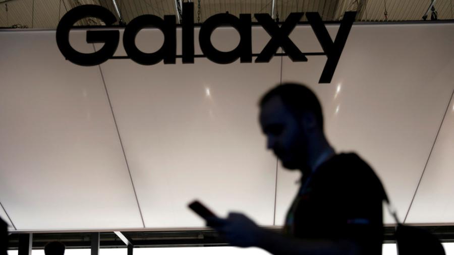 Demanda a Samsung por “engañar sobre resistencia de teléfonos en el agua”