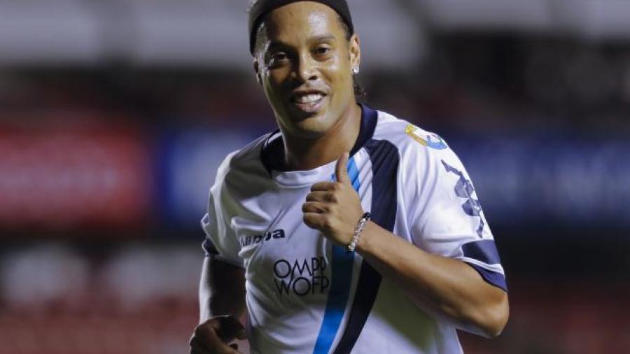 Posponen partido de despedida de Ronaldinho en México