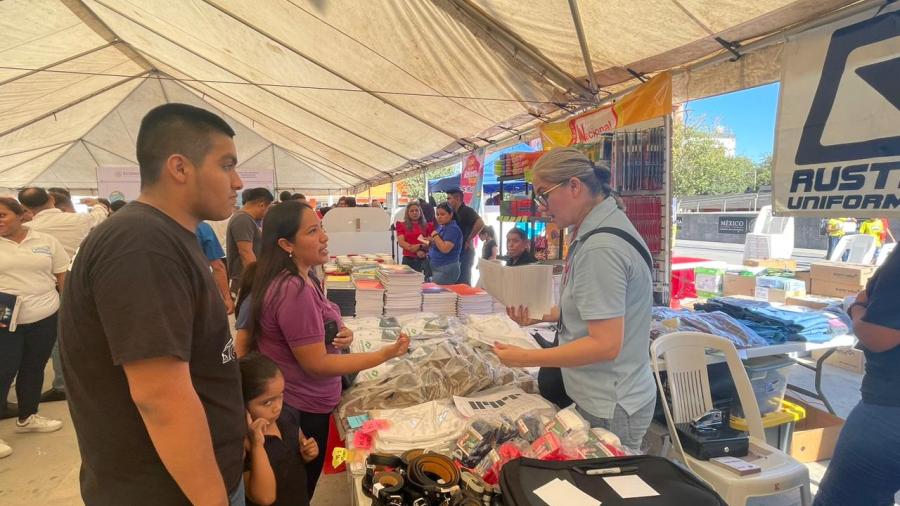 Inicia Feria del Regreso a Clases