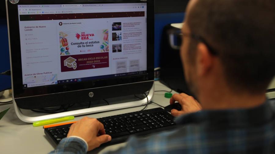 Se mantiene activa liga para consultar estatus de becas UNE