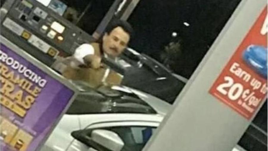 Exhiben a alcalde tijuanense comprando gasolina en EU