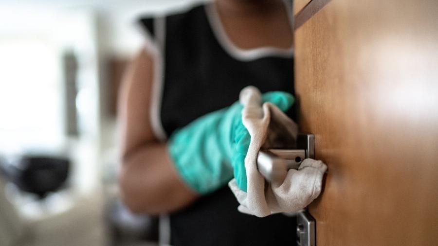 Obligarán a empleadores a registrar ante el IMSS a personas trabajadoras del hogar 