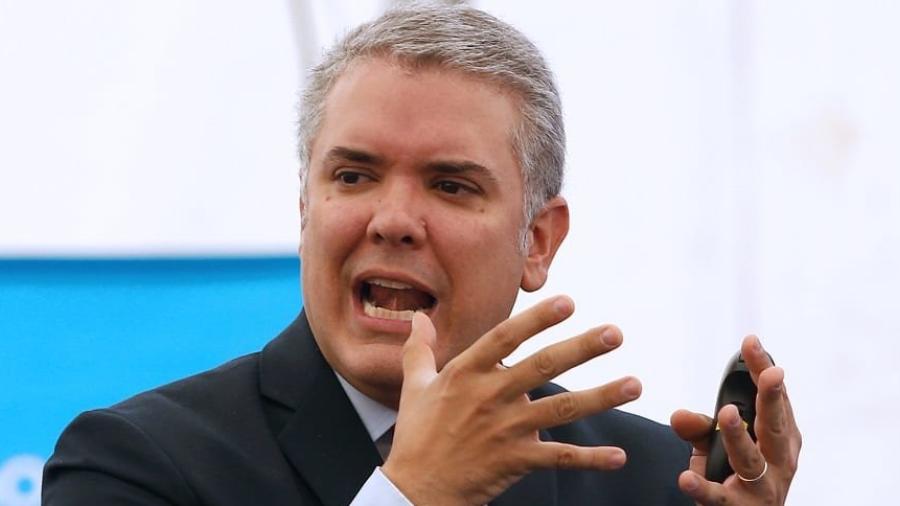 Iván Duque visita sitio de masacre del ELN cometida hace 20 años