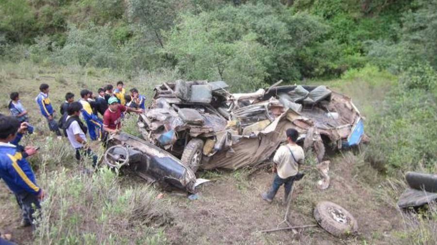 Se eleva a 23 el número de muertos tras accidente en autobús en Perú