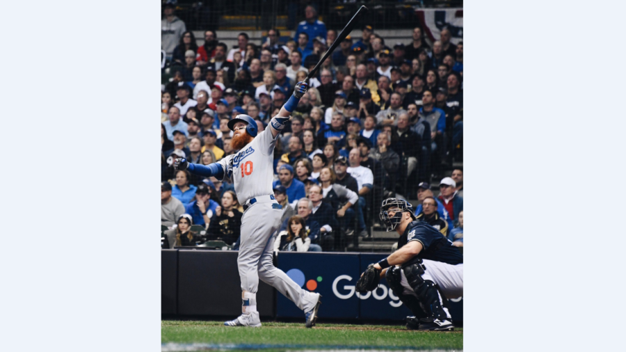 Dodgers le empata la serie a Milwaukee