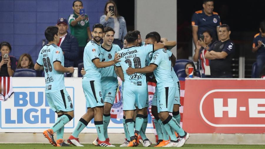 Santos vence a Chivas en amistoso