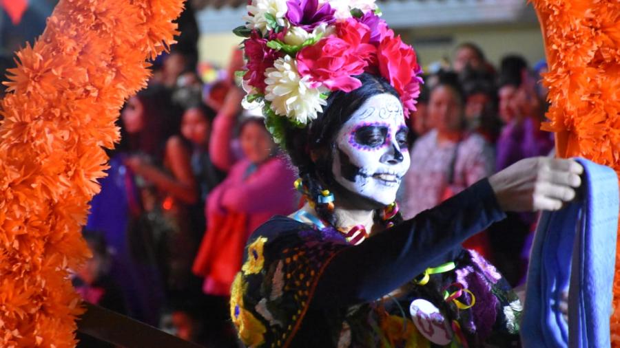 Espectacular “Desfile de Catrinas” en El Mante
