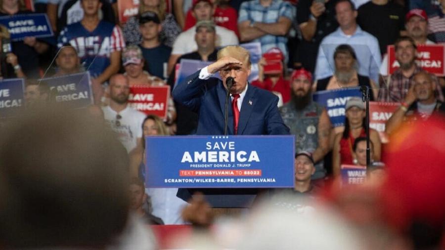 Donald Trump llama a Joe Biden "enemigo del Estado" durante mitin