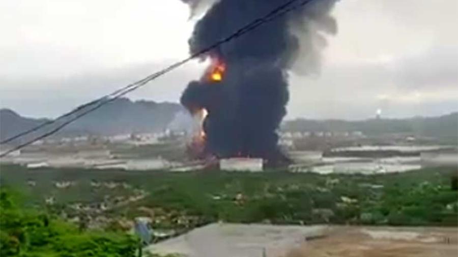 Registran incendio en refinería de Salina Cruz, Oaxaca