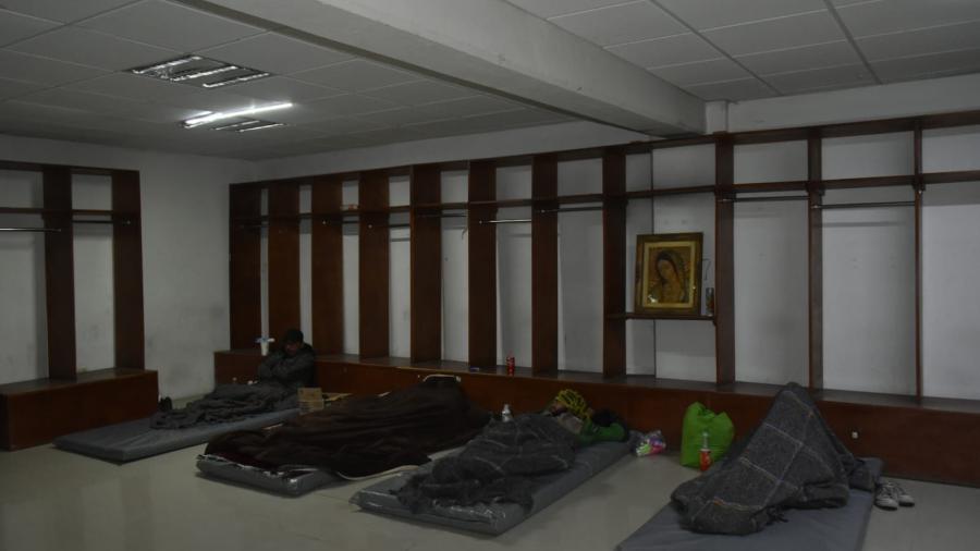 Reciben a las primeras personas en albergue temporal