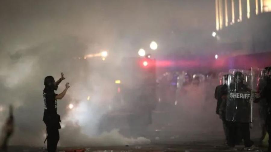 Al menos dos muertos tras noche violenta en Wisconsin