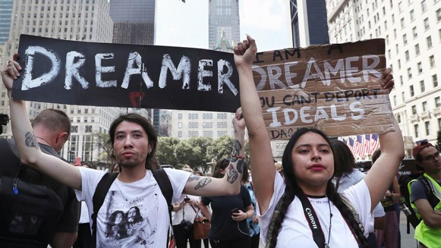 Suprema Corte de EU mantiene vigente el programa DACA