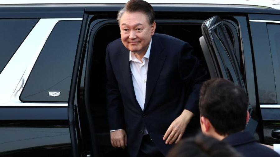 Liberan al presidente surcoreano Yoon Suk-yeol tras anularse su detención