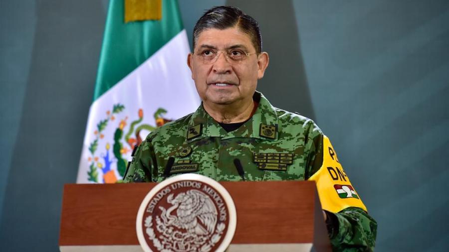 Pide AMLO "no darle importancia" a negativa del titular de Sedena a reunión con diputados por hackeo