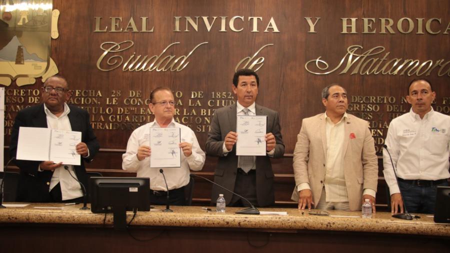 Firma alcalde convenio con el ITEA para disminuir rezago educativo