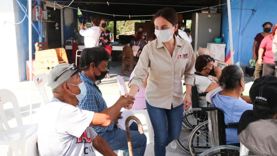 DIF Reynosa responde peticiones en colonia Villas del Roble